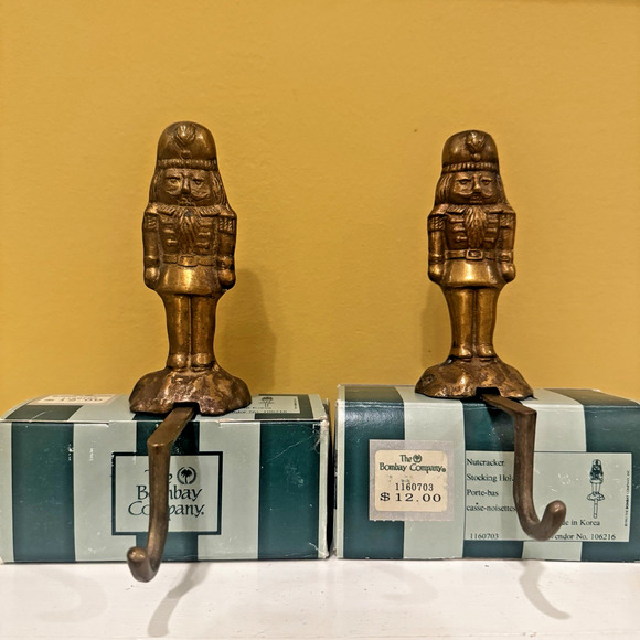 Vintage Bombay Company 2 Brass Nutcracker Stocking Holder Christmas Decor 1993 - Picture 1 of 13